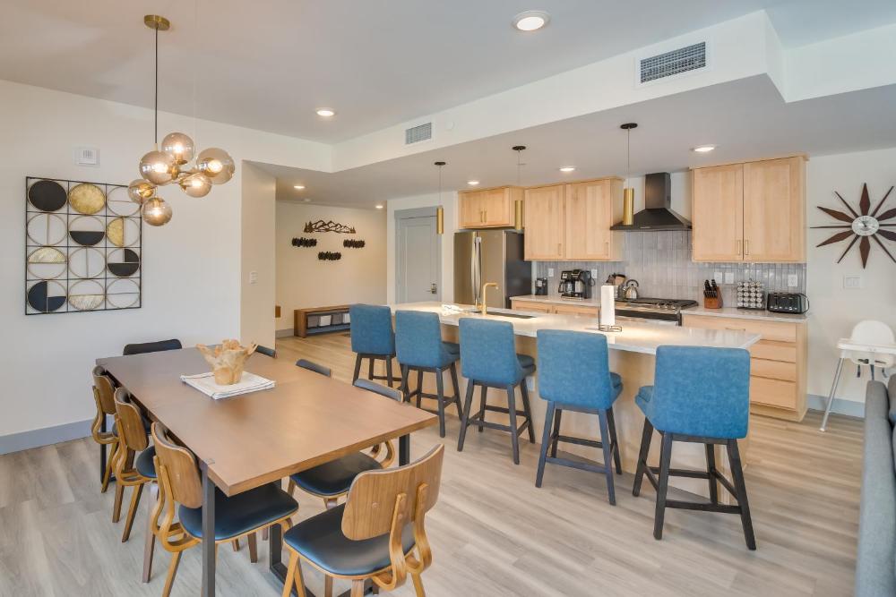 Winter Park Condo with Hot Tub, Balcony and Shuttle!